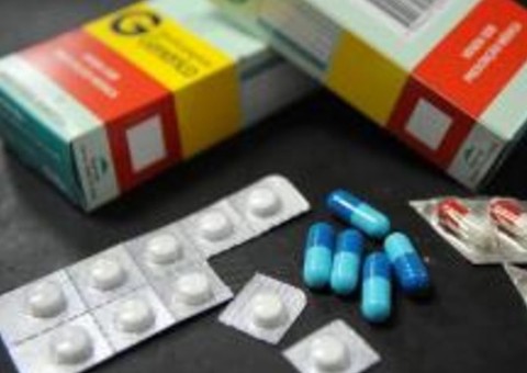   Lista de medicamentos do SUS inclui novos remédios para HIV e Alzheimer   
