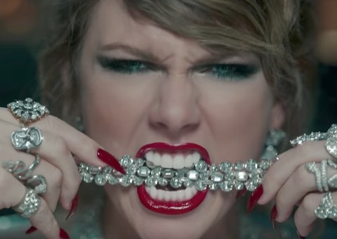 Taylor Swift aparece ousada, perigosa e cheia de cobras em prévia de clipe