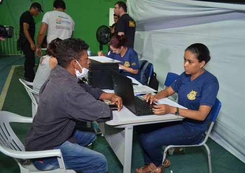 Dois sobreviventes de naufrágio são localizados e Pará encerra buscas