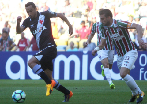 Vasco derrota o Fluminense no Maracanã com golaço de Ramon