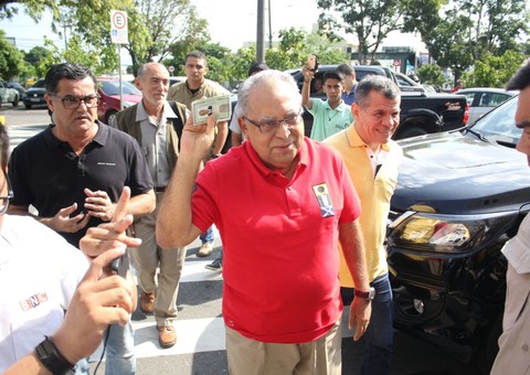 Amazonino vota e reafirma dever de restaurar confiança do eleitorado 