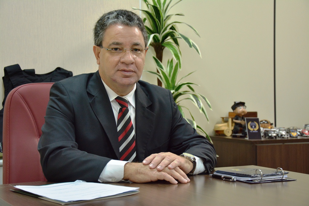 Vice de Sérgio Fontes na SSP, Carlos Alberto de Andrade assume pasta no AM