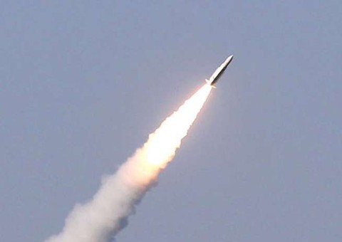 Míssil disparado pela Coreia do Norte sobrevoa o Japão