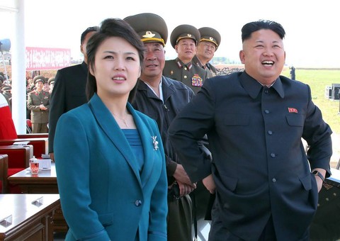 Conheça mais sobre a esposa de Kim Jong-un: o ditador que quer guerra
