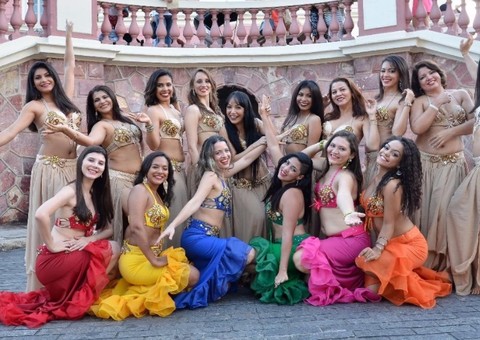 Dança do ventre dá o tom do espetáculo ‘Sublime' no Teatro Amazonas 