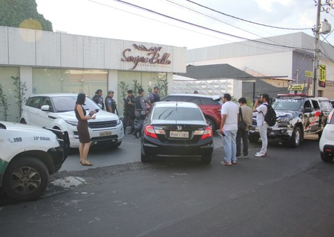 Homem invade salão de luxo e mata esteticista a tiros no Vieiralves