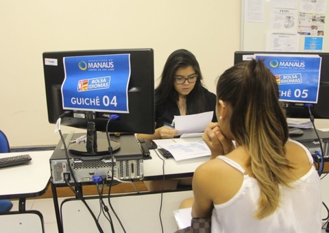 Entrega de documentos do Bolsa Idiomas encerra nesta sexta-feira em Manaus 