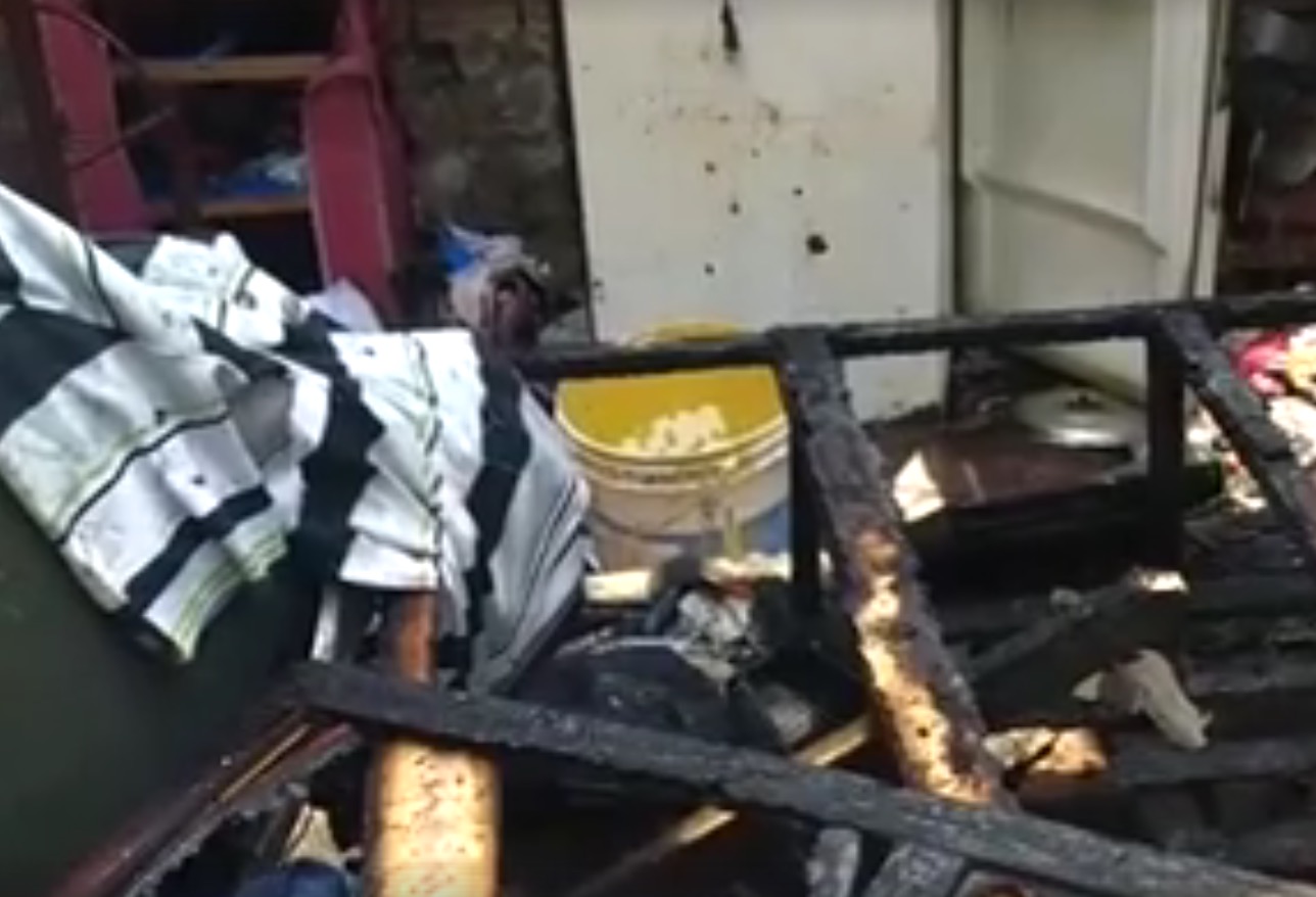 Em Manaus, mulher tranca filhos em casa e incendeia residência após briga com marido