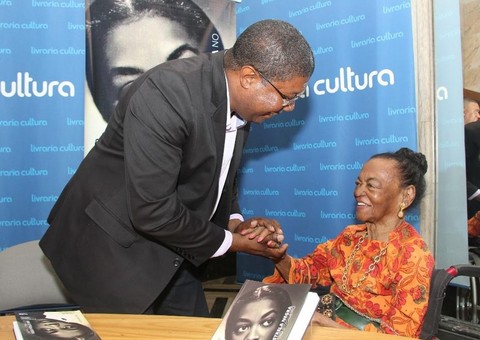 Livro editado pela UEA Edições será lançado na Bienal Internacional do Livro do Rio 