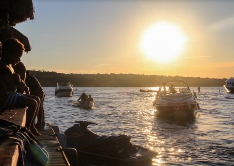 Flutuante Sun Paradise comemora aniversário com super programação