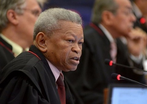 TJAM nega pedido de David Almeida para suspender decisão do TCE