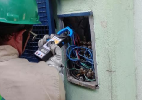 Empresário é preso em flagrante por 'gato' de energia em prédio de Manaus