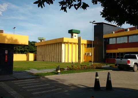 Agentes da Umanizare são presos por levar celulares para detentos