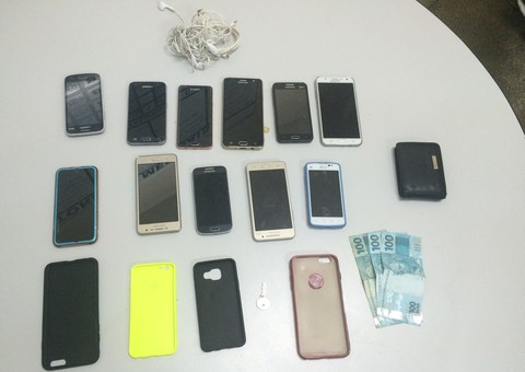 Sobe para 9 agentes penitenciários envolvidos em esquema para levar celulares a detentos na UPP