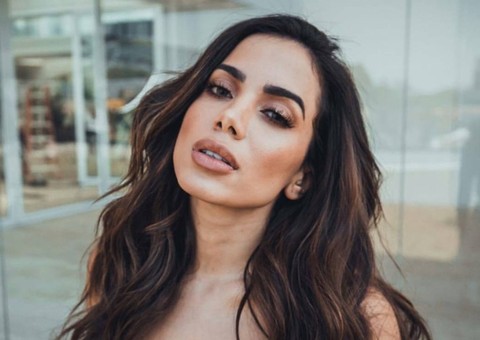 Anitta arrasa nos vocais e impressiona com nova música em inglês; ouça