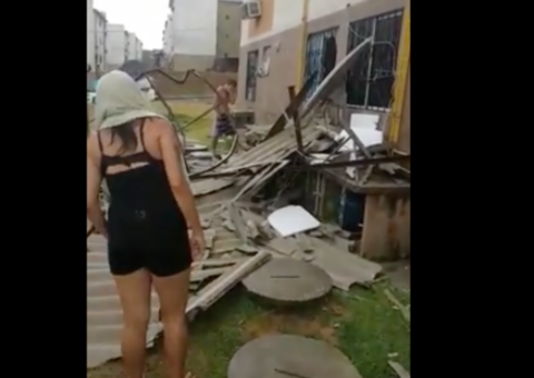 Temporal com 'mini tornado' arranca telhados no Viver Melhor 2