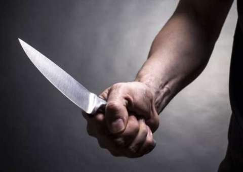 Pai vai 'vingar' filha após tentativa de estupro e atinge homem com 10 facadas no AM