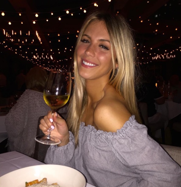 Neymar começa a seguir modelo que já foi apontada como affair do craque