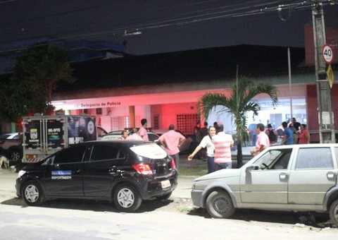 Motoristas e cobradores são assaltos durante serviço em Manaus