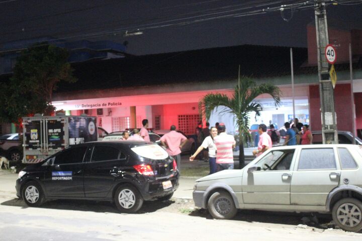 Motoristas e cobradores são assaltos durante serviço em Manaus