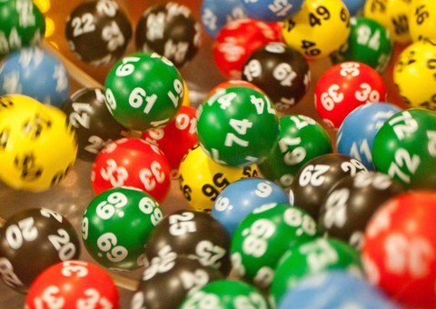 Mega-Sena acumulada em R$ 77 milhões promete entregar prêmio nessa quarta-feira