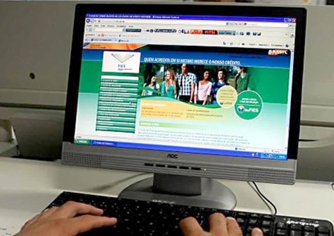 Proposta do governo limita desconto no Fies para médicos e professores 