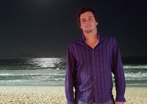 Felipe Dylon é atacado nas redes sociais após separação de Aparecida Petrowky