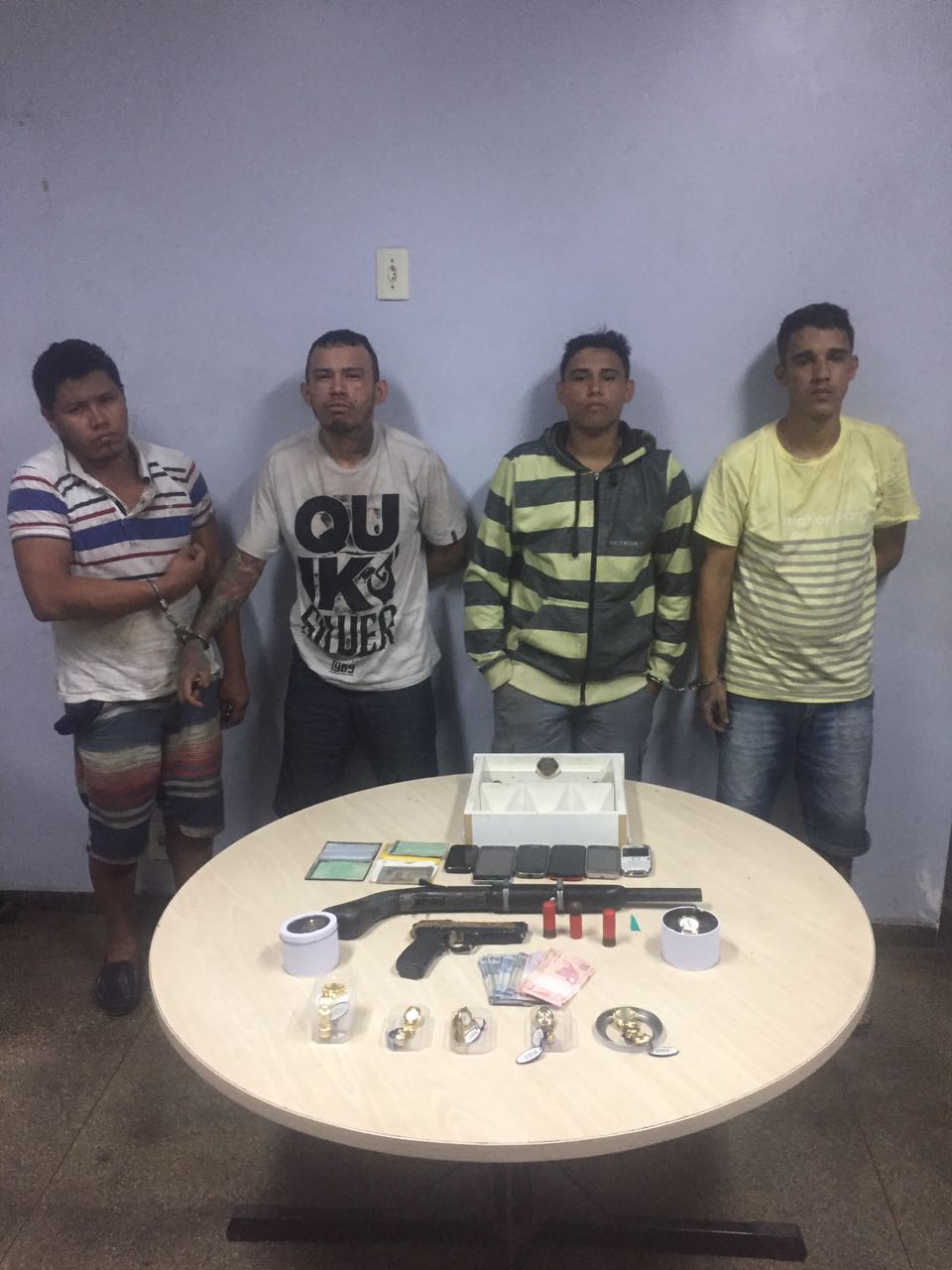 Em Manaus, grupo é preso suspeito de fazer arrastões na Zona Norte