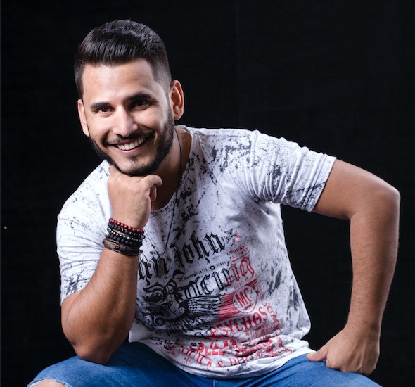 John Veiga apresenta novo show no Unifest Folia