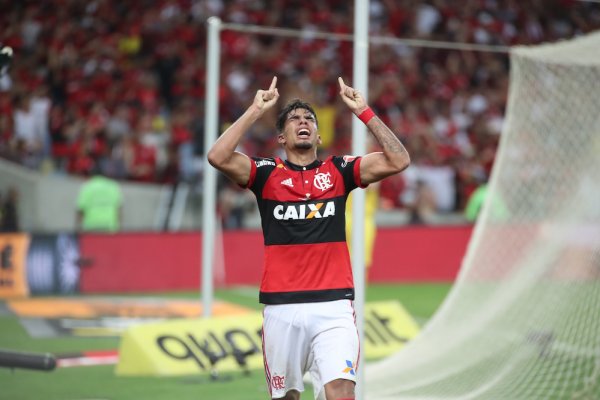 Flamengo fica só no empate com Cruzeiro na primeira final