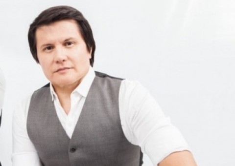 Cantor Giovani se envolve em acidente e é agredido por populares