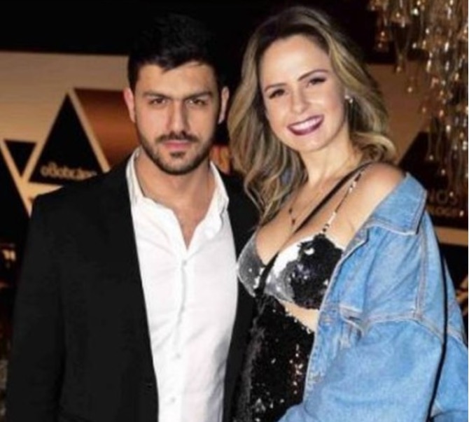 Ex-BBB Ana Paula Renault engata namoro com empresário