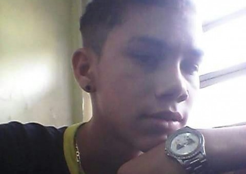 Adolescente de 15 anos morre após ser atropelado por carro em rua de Manaus