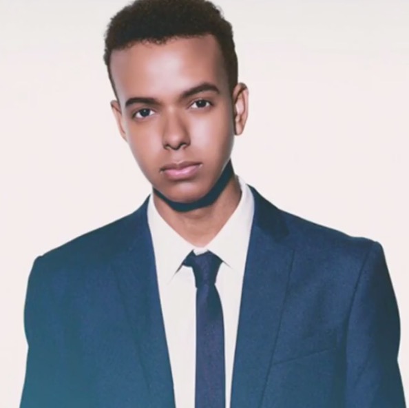 Cantor gospel Jota A aparece bebendo vodka em vídeo vazado