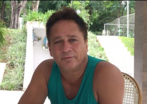 Queda de suposto avião do cantor Leonardo assusta fãs. Veja vídeo