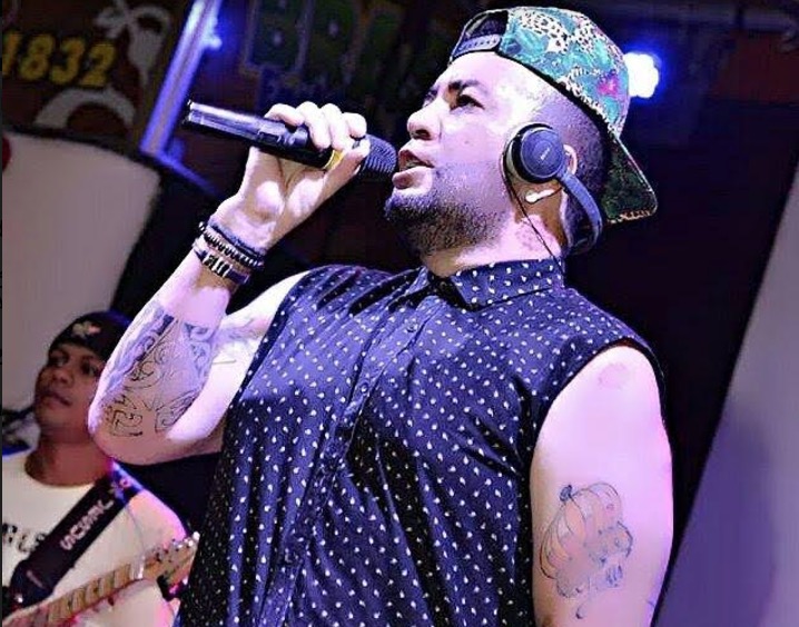 Samba e pagode agitam a tarde no Moai Restobar