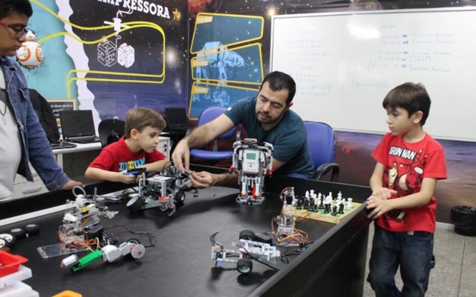 Escola de robótica terá área interativa durante Arena Multi Player Experience