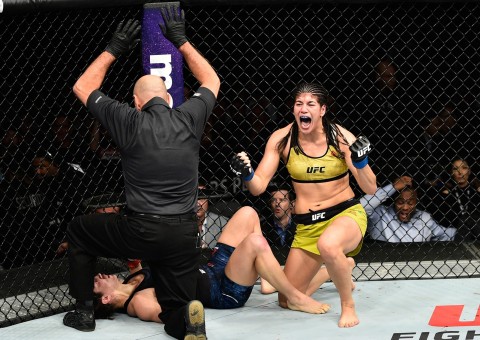 Manauara surpreende ao finalizar americana no UFC 215