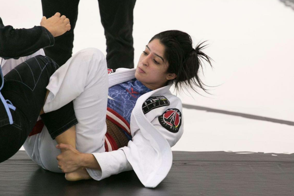 Atleta amazonense conquista medalha de prata em campeonato de jiu-jitsu nos EUA  