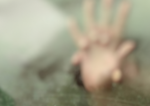 Desconfiado de traição, homem mata esposa de maneira macabra durante sexo