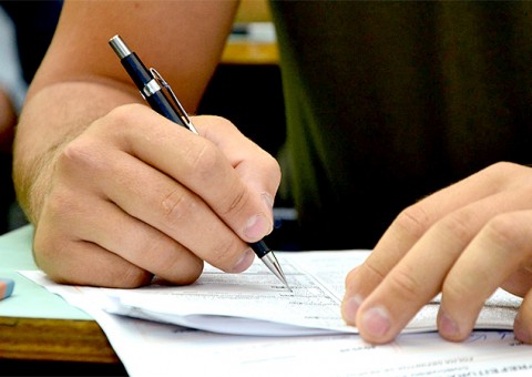 Em Manaus, Semsa abre processo seletivo com mais de 200 vagas e salários de até R$ 6 mil