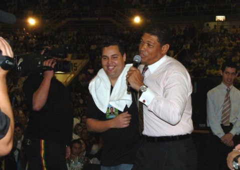 Jornalista processa pastor Valdemiro Santiago e pede R$ 48 milhões