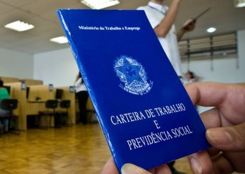 Governo retoma discussão e Previdência deve ser votada em outubro, diz ministro 