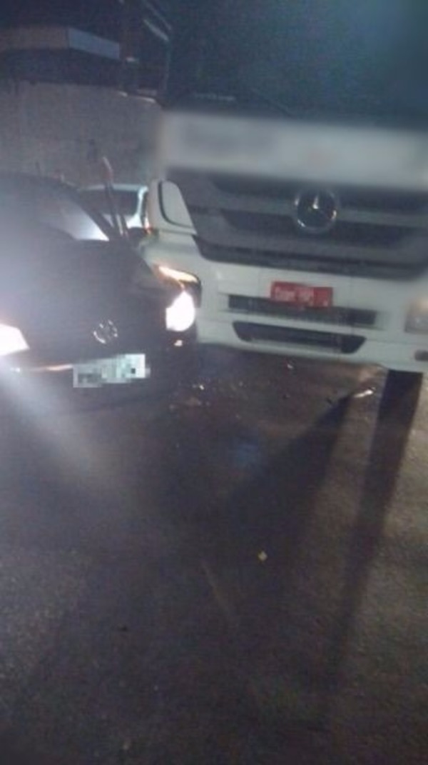 Bebê de 3 meses é arremessado para fora de carro durante colisão em Manaus