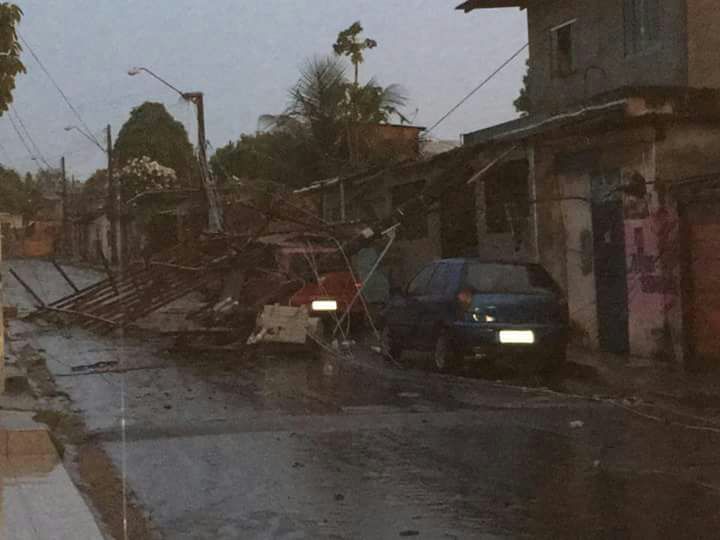 Temporal deixa rastro de destruição e caos em Manaus