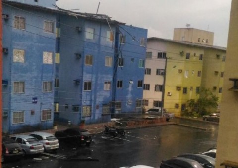 Em Manaus, temporal faz prédios tremerem no Viver Melhor 3