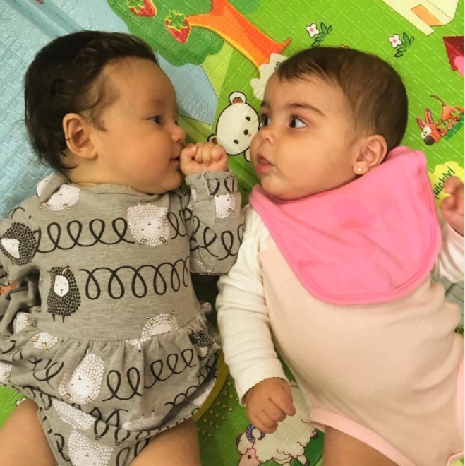 Yanna Lavigne encanta seguidores ao mostrar foto fofa da filha e da sobrinha juntas