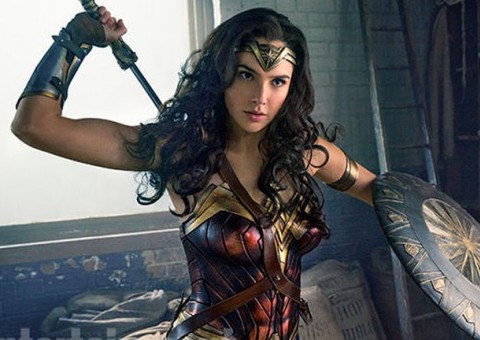 Gal Gadot divulga vídeo com os erros de gravação de Mulher-Maravilha