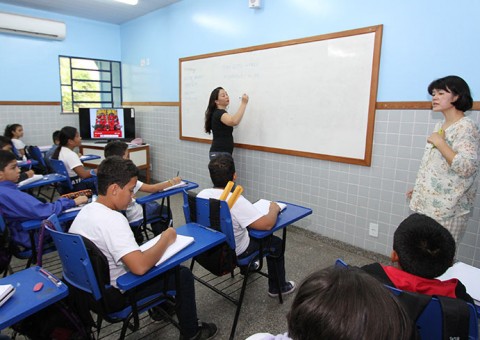Seduc convoca professores aprovados em processo seletivo no AM