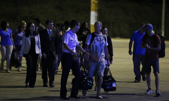 Quatorze pessoas resgatadas no Caribe chegam ao Brasil